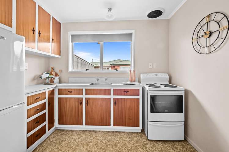 2/272 Tancred Street Ashburton_2