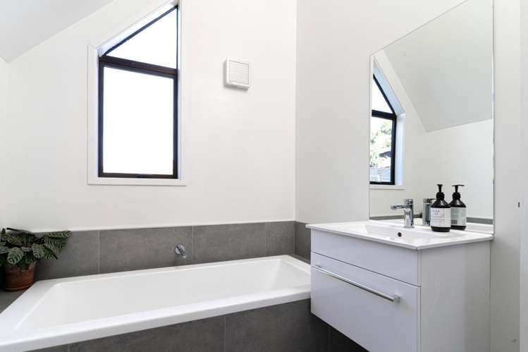 3 Roland Lane Mount Pleasant_13