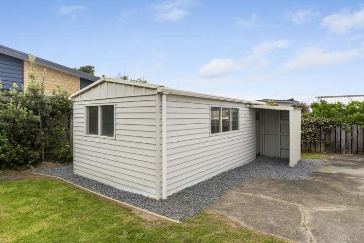 6B Robert Mckeen Otaki Beach_12