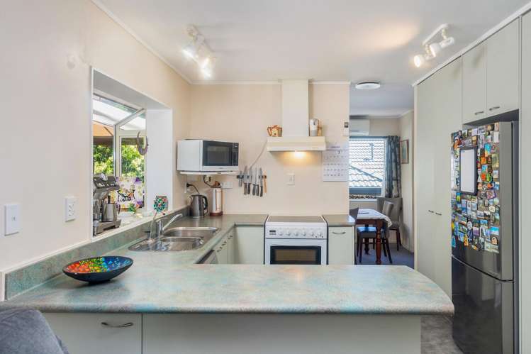 10 Davern Lane New Lynn_14