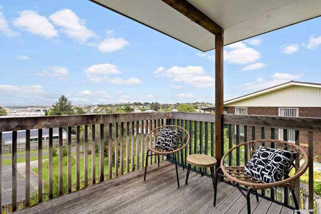 2/85 Target Road Totara Vale_1