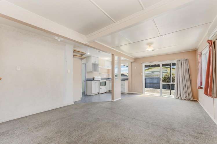 1/16 Willow Ave Stoke_7