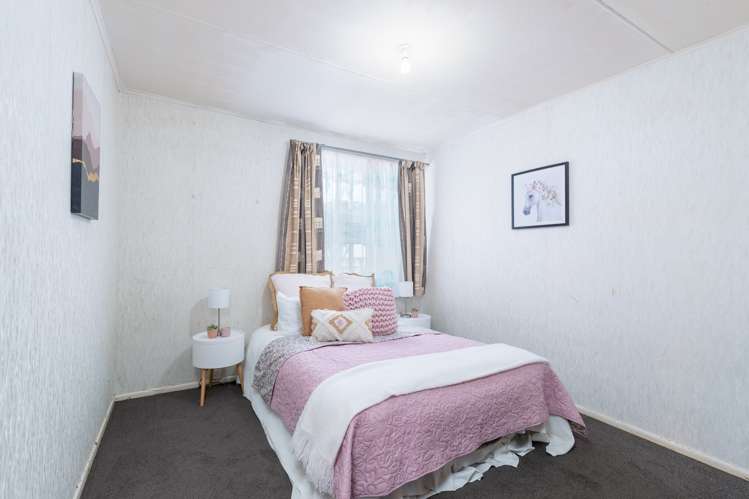 132 Castor Crescent Cannons Creek_6