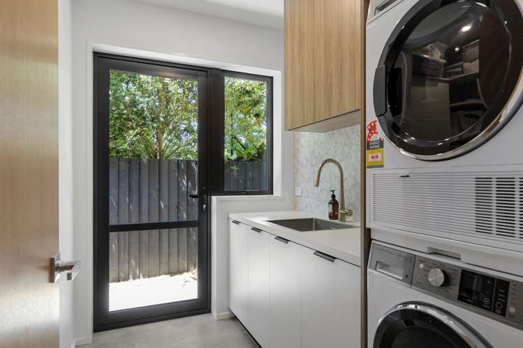 20a Wroxton Terrace Merivale - Christchurch City_23