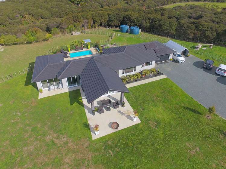 1 Ngaire Close Wainui_26