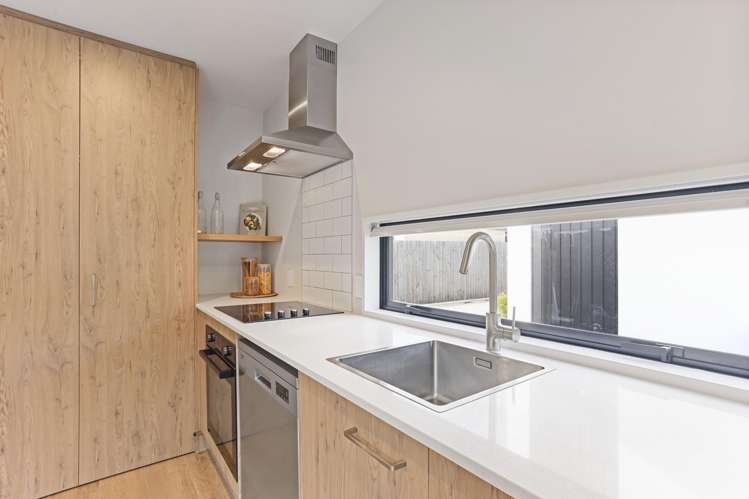 2/16 Devon Street Sydenham_17