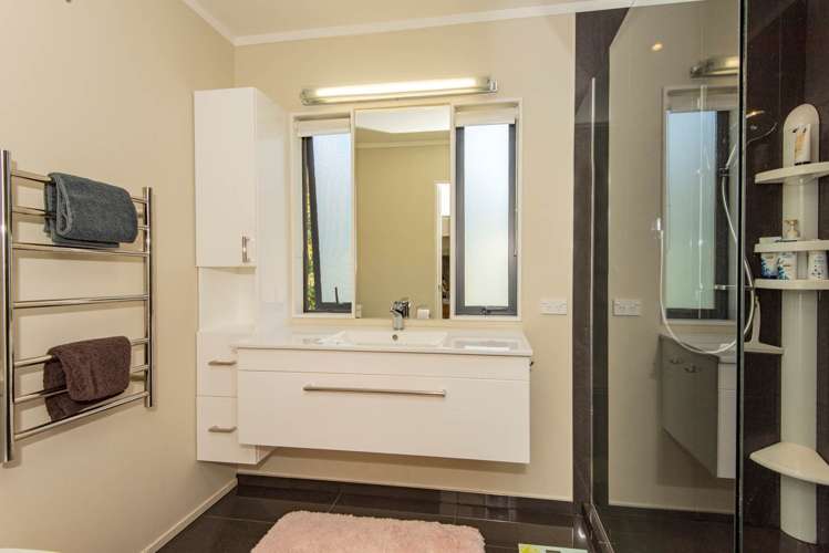 27 Watrous Downs Maungatapere_15