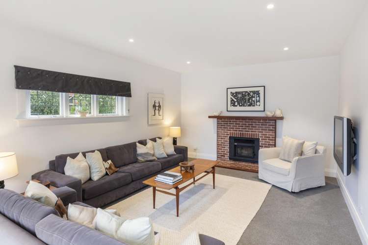 111 St Andrews Square Strowan_11