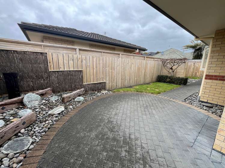 2/7 Argyle Avenue Pahurehure_12