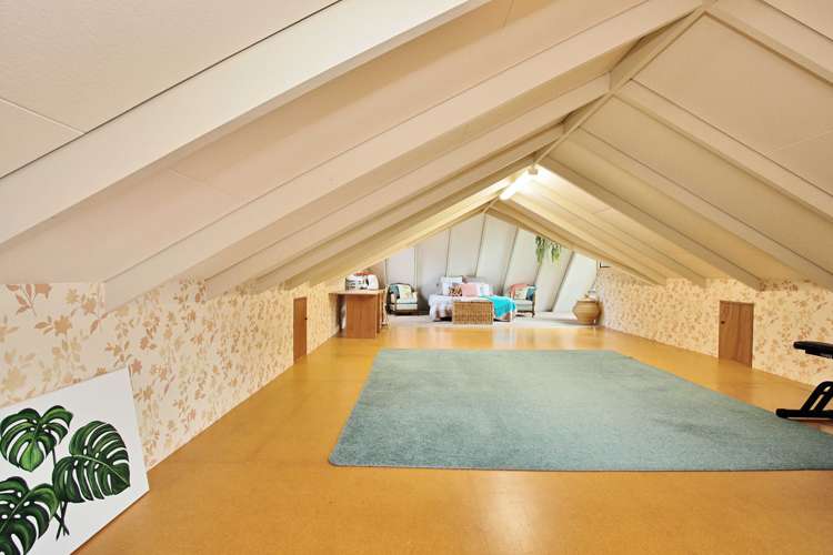 54 Mckellar Road Seaward Bush_13