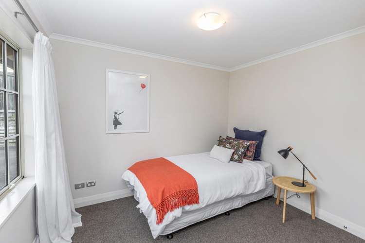 9 Strathmore Gardens Burwood_25