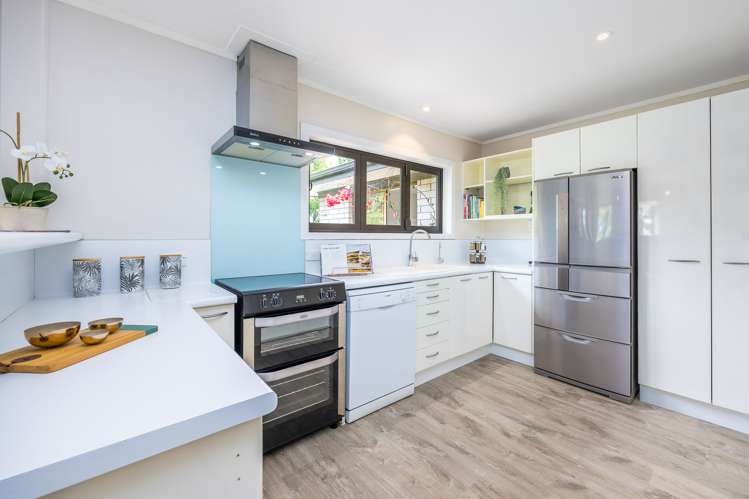 4a Puketitiro Street Glen Eden_13