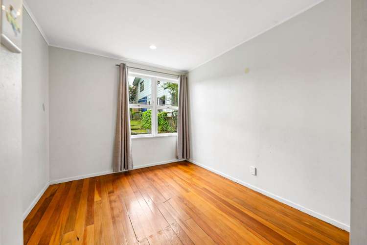 62 Tiverton Road New Windsor_9