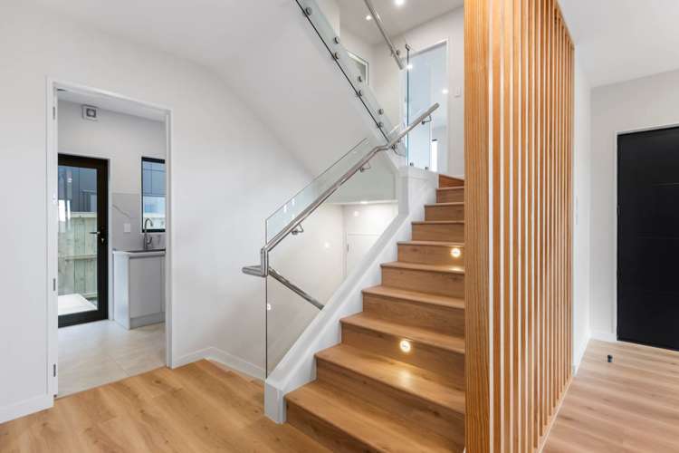 12 Mill Hill Close Flat Bush_18