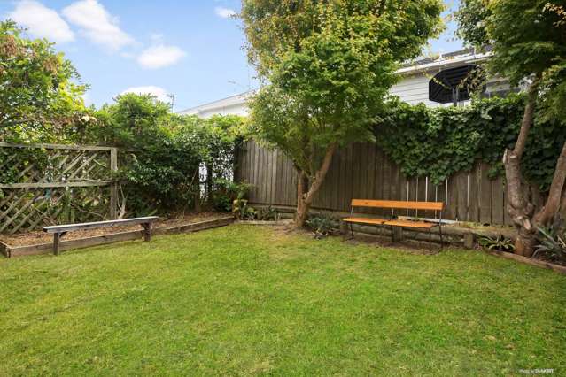 2/3 Ascot Avenue Narrow Neck_1