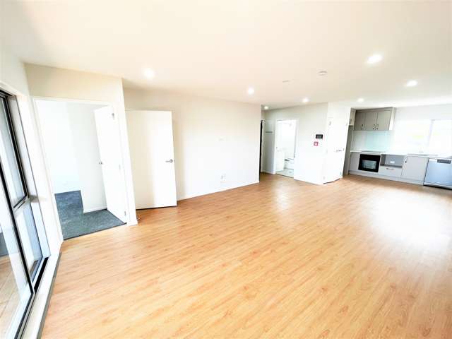 RARE 3BR 2BTH MODERN,PENTHOUSE- SPACIOUS & CENTRAL