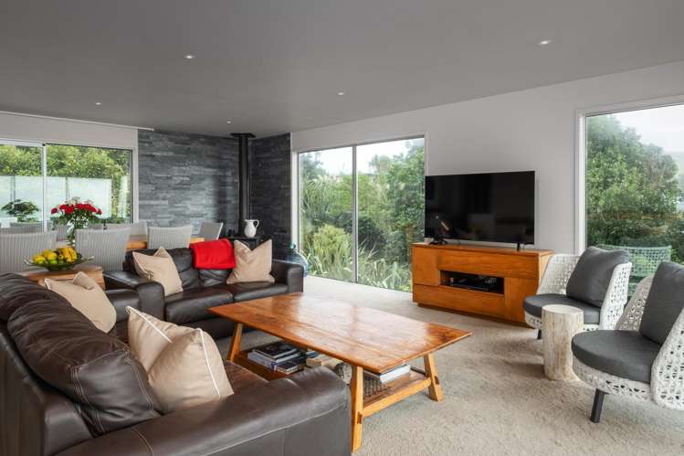 1 Lloyd George Road Wainui_4