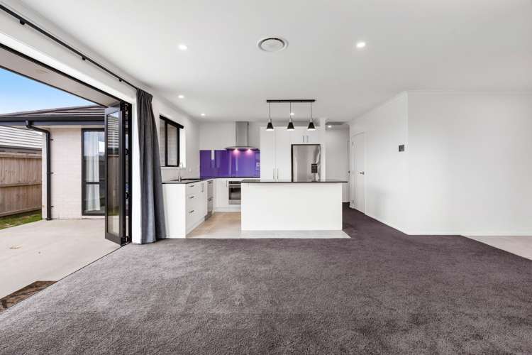 31 Saint Michael Crescent One Tree Point_27