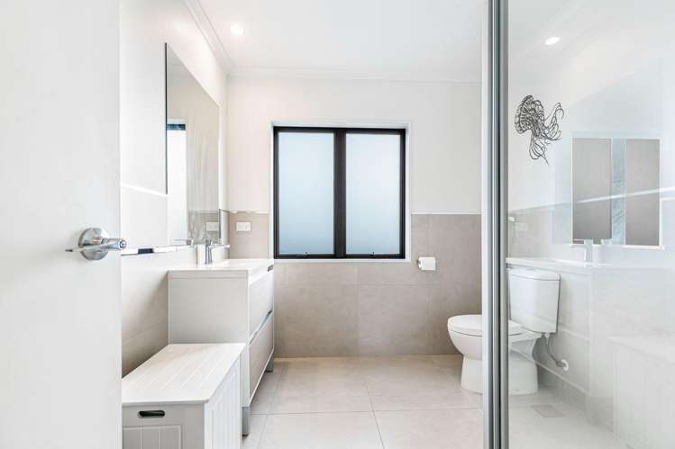 1/36 Brigham Creek Road 11428_11