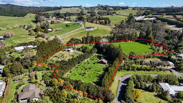 Organic river oasis, Kerikeri