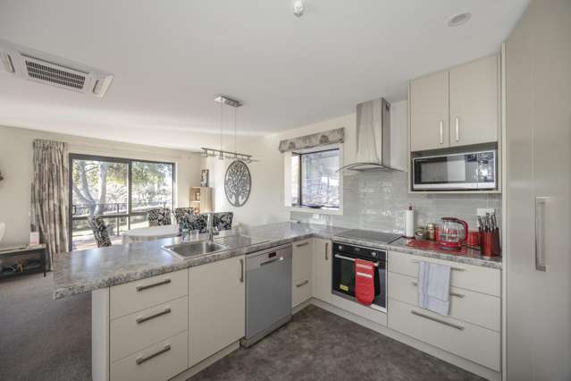 52 Perth Street South Hill_2
