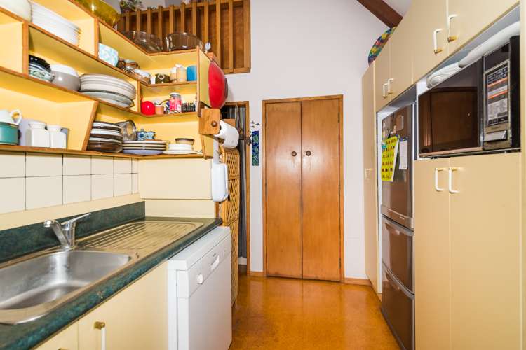 2/8 Lydia Avenue Northcote_8