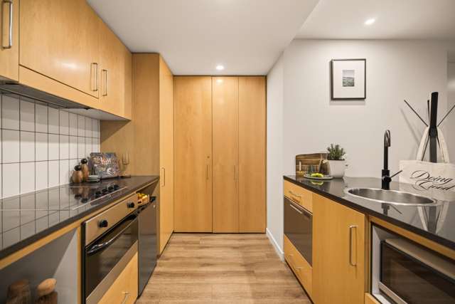 124/21 Stanley Street Queenstown_3