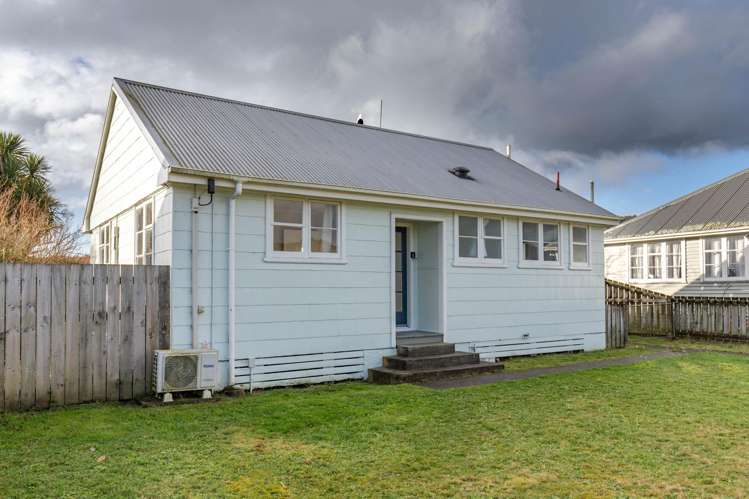 18 Conlon Street Reefton_15