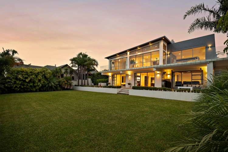 17 Courtneys West Harbour_25