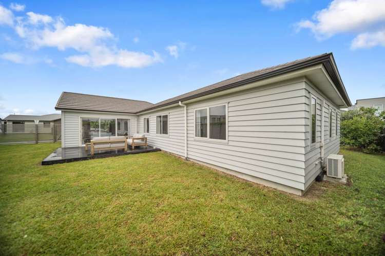 24 Hollowout Street Takanini_10