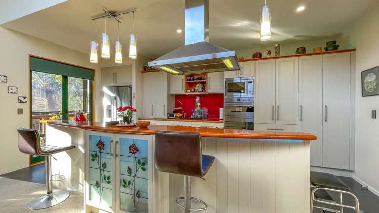 208 Mount View Road Thames_12