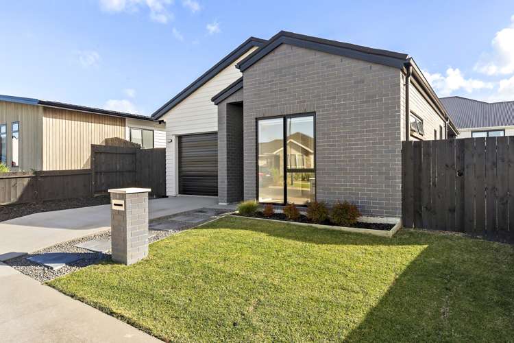 6 Betsy Lane Wainui_16