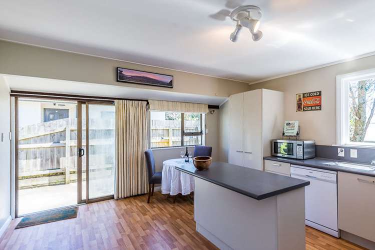 36 Horokiwi Road West Newlands_9