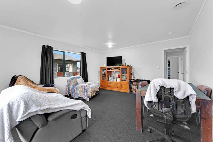 17 Freyberg Crescent Pukekohe_11