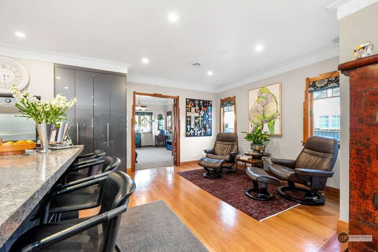 37 Pohutukawa Street Woburn_11