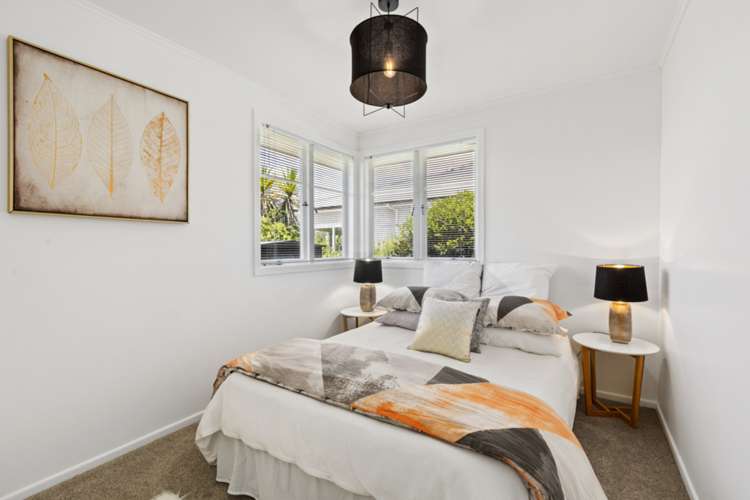 32 Neil Avenue Te Atatu Peninsula_11