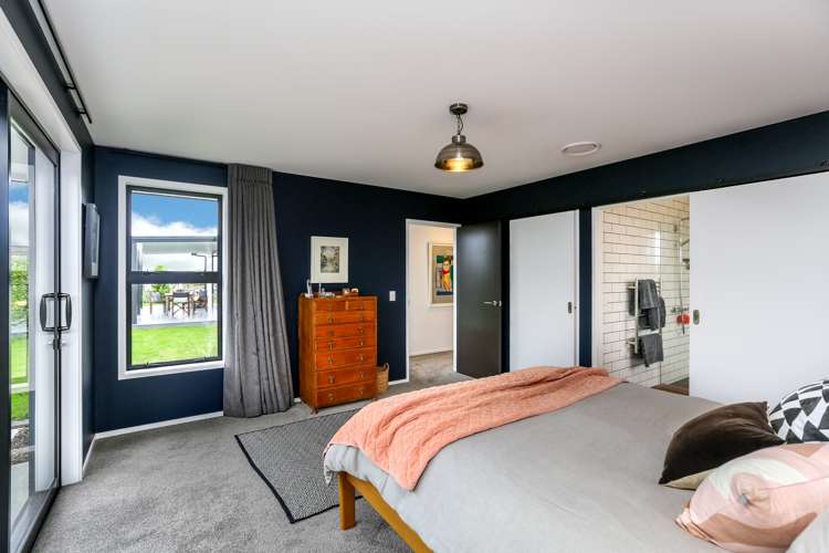 8a Sampson Avenue Waiwhakaiho_10