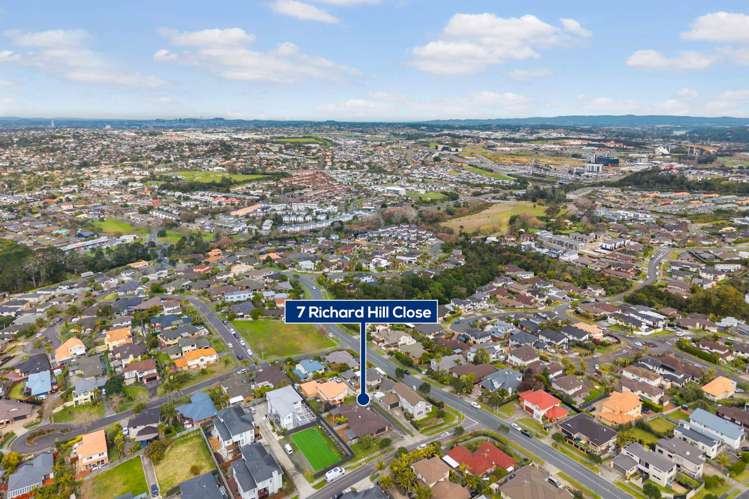 7 & 7A Richard Hill Close Fairview Heights_29