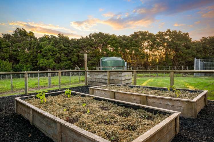 1 Ngaire Close Wainui_27