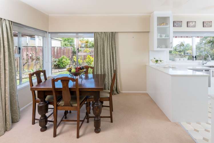 2/1 Willow Way Sunnyhills_7