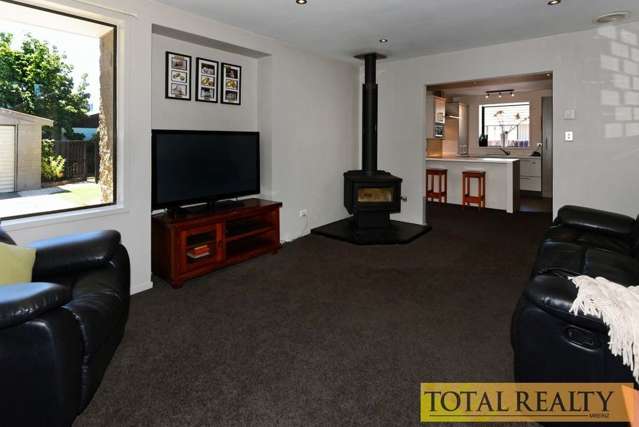 16 Davidson Crescent Hornby_3