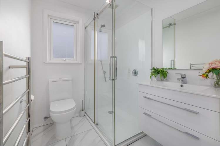 23 Main Road Titahi Bay_12