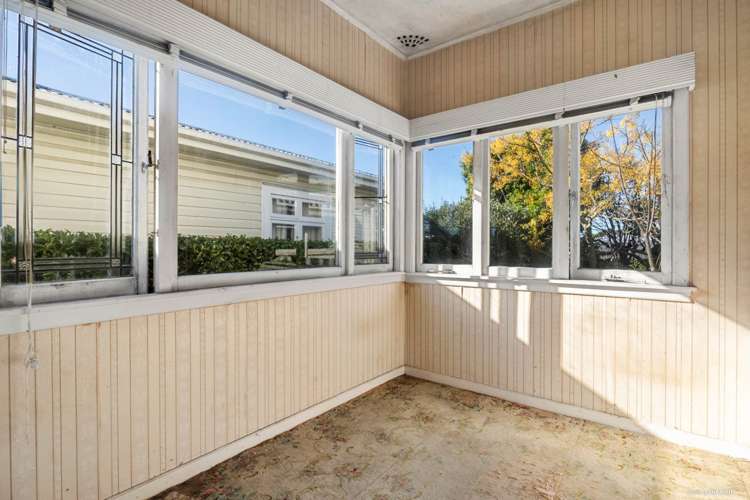 43 Tui Street Point Chevalier_10