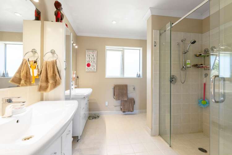 881 Two Chain Road Swannanoa_10