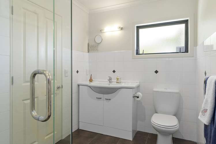 71 Mt Marua Way Mount Marua_23