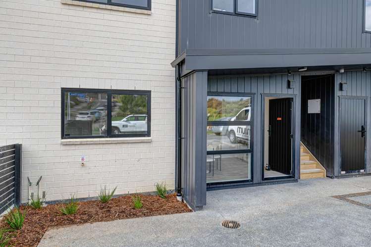 APT 1/3 Kawau Close Orewa_13