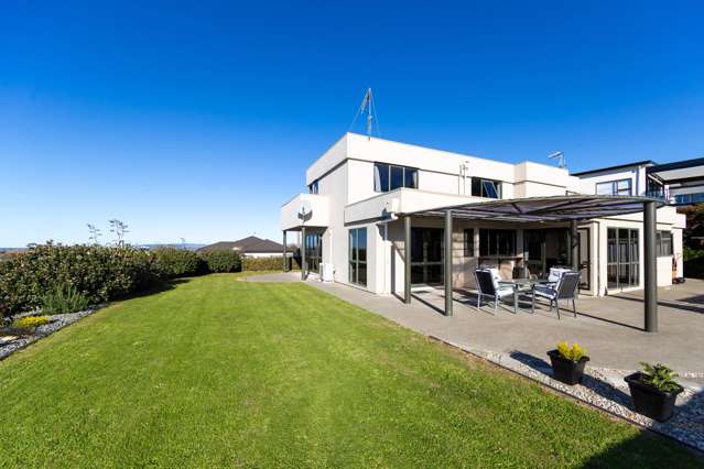 84 Churchill Drive Taradale_1