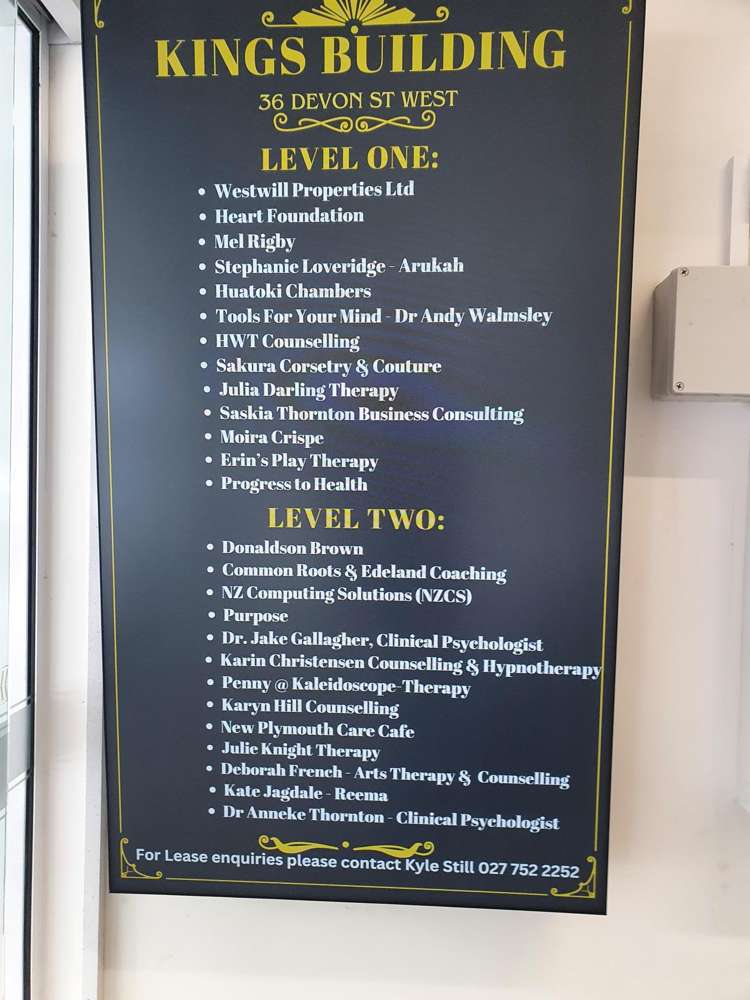 36 Devon Street West_0