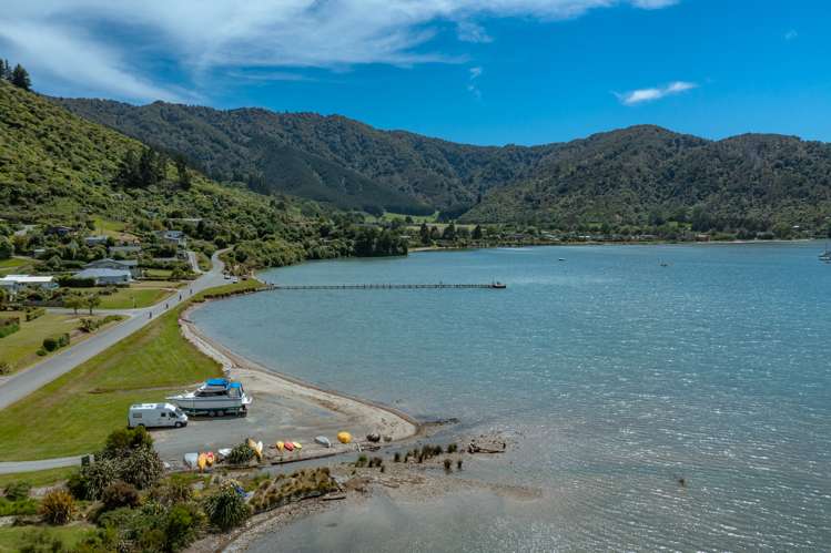 8 Oliver Place Anakiwa and Surrounds_11