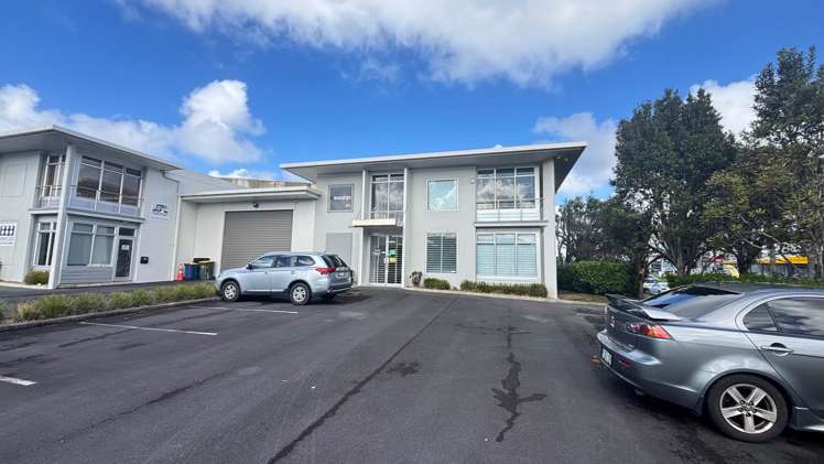 Unit 9/45 William Pickering Drive Rosedale_1